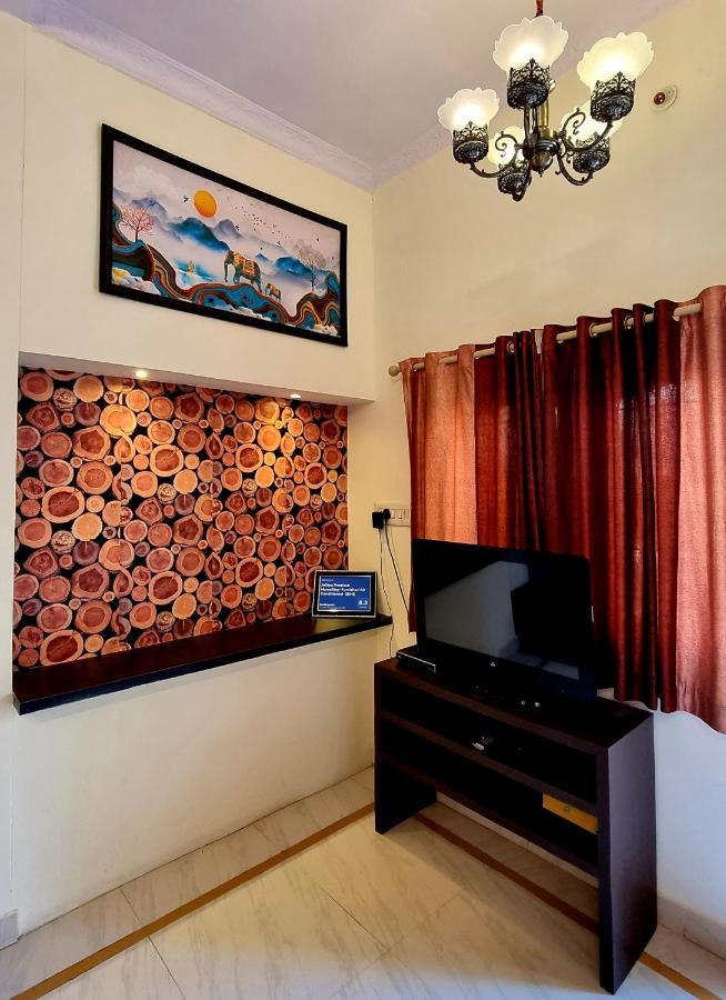 Aditya Premium Homestay- Furnished Air Conditioned- 2Bhk Jabalpur Exterior foto